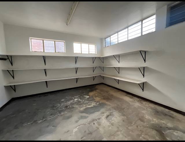 619M² WAREHOUSE TO LET IN EASTLEIGH